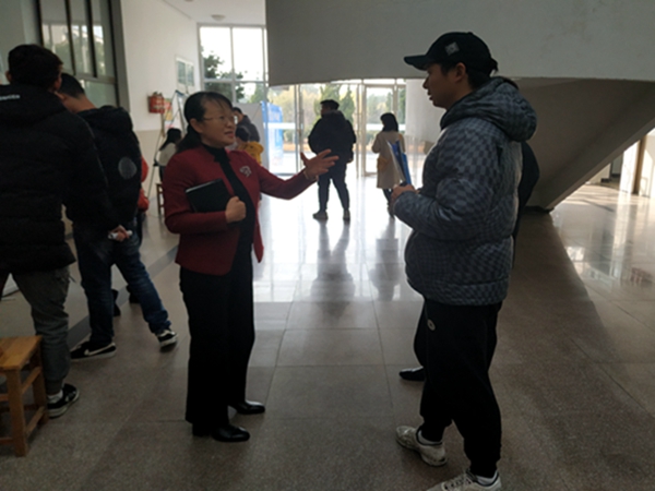 国产成人精品白浆久久69