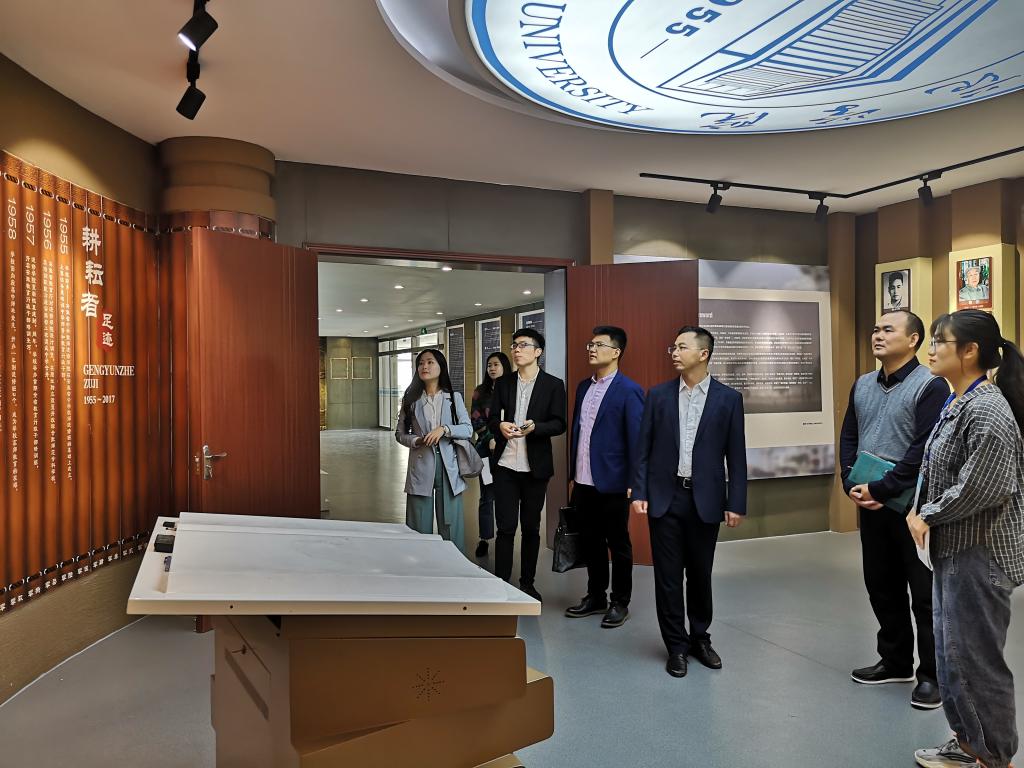 国产成人精品白浆久久69