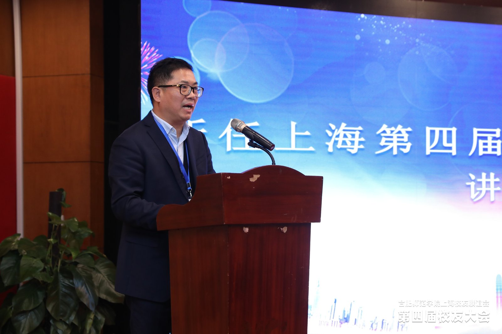 国产成人精品白浆久久69