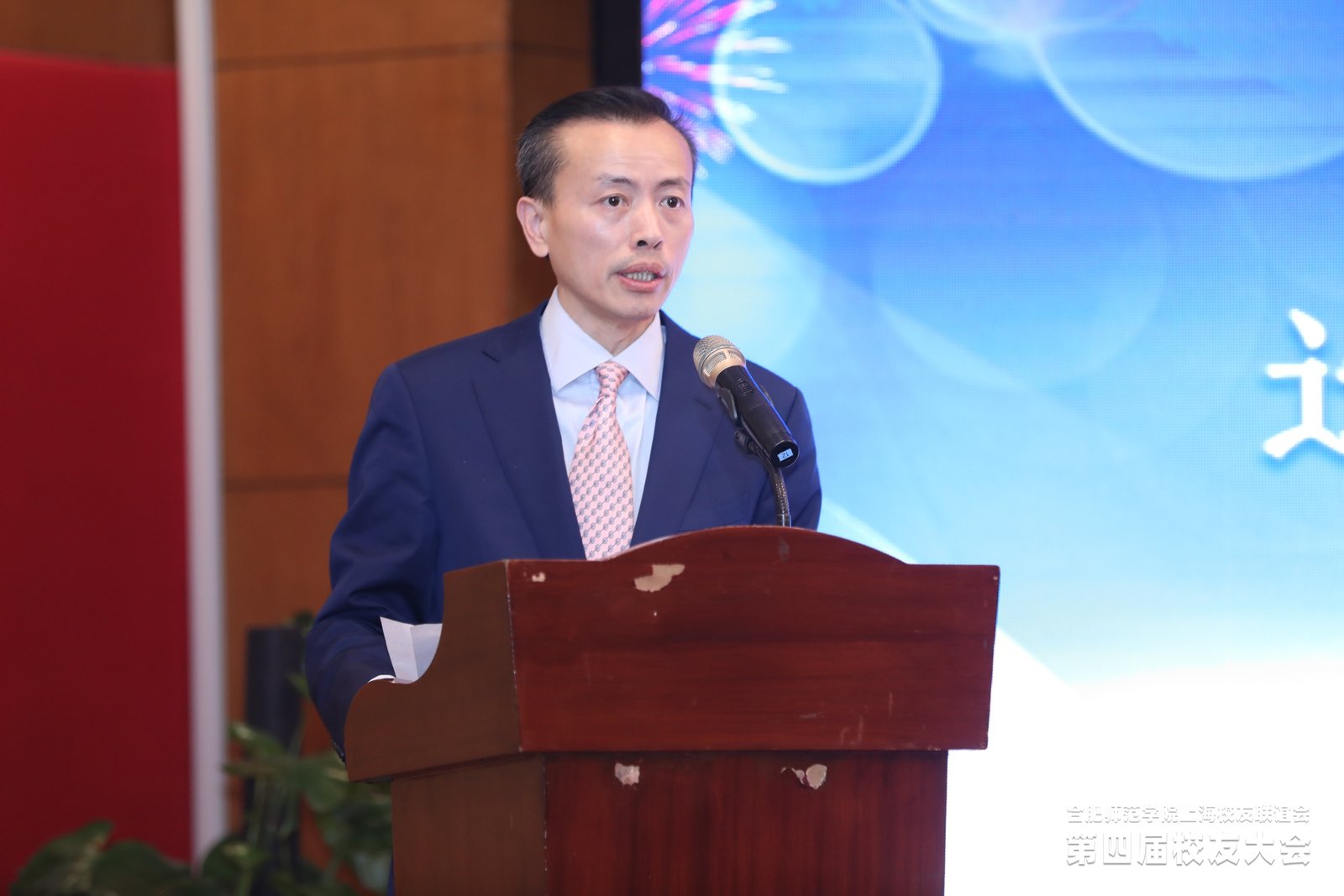 国产成人精品白浆久久69